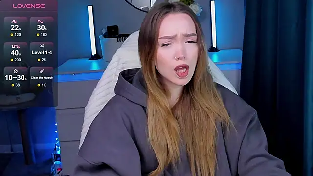 Evia r0se online show from October 4, 2025, 8:43 pm