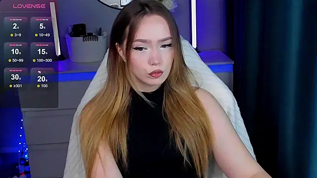 Evia r0se online show from September 26, 2025, 2:35 pm