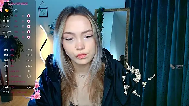 Evia r0se online show from December 22, 2024, 8:38 am