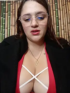 hanna-a online show from June 26, 2026, 7:52 pm