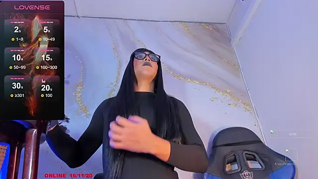 Naughty Lizeth online show from November 16, 2025, 1:27 pm