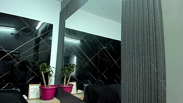 Snapshot of ronnie_7777 chatting on March 15, 2025, 11:50 pm ronnie 7777 online show from March 15, 2025, 11:50 pm