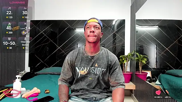 Snapshot of ronnie_7777 chatting on March 21, 2025, 7:57 pm ronnie 7777 online show from March 21, 2025, 7:57 pm