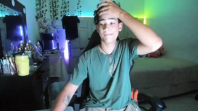 jake willianss online show from April 5, 2026, 8:37 pm