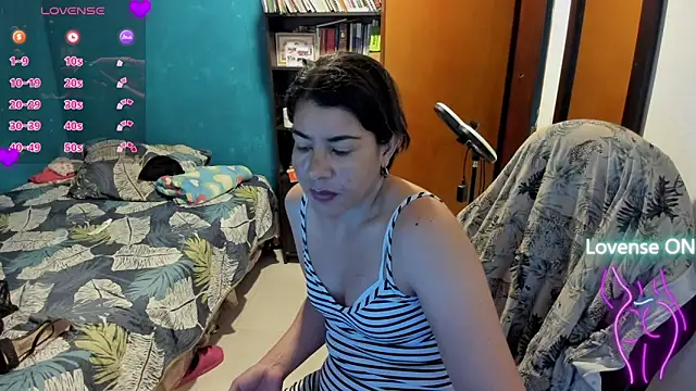 peanut tangerine online show from September 25, 2025, 11:22 pm