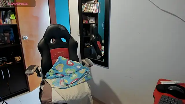 peanut tangerine online show from September 13, 2025, 5:02 pm