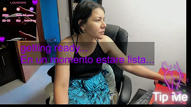 peanut tangerine online show from April 12, 2026, 10:02 pm