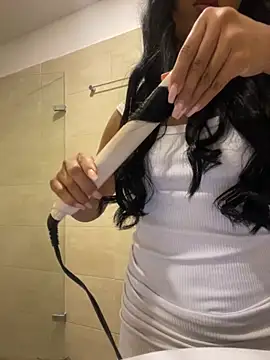 SOPHIACANDY19  online show from September 12, 2025, 11:37 pm