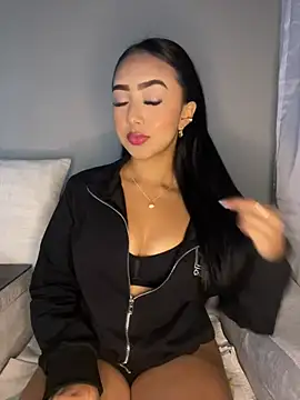 SOPHIACANDY19  online show from March 5, 2025, 12:05 am