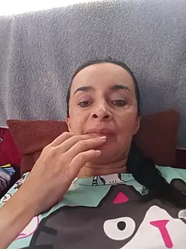 Samantha Sullivan  online show from April 16, 2026, 12:17 pm