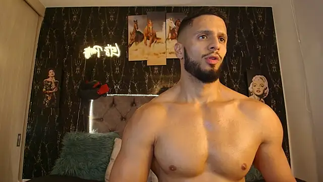 Cutetitslatin online show from October 3, 2025, 10:33 pm