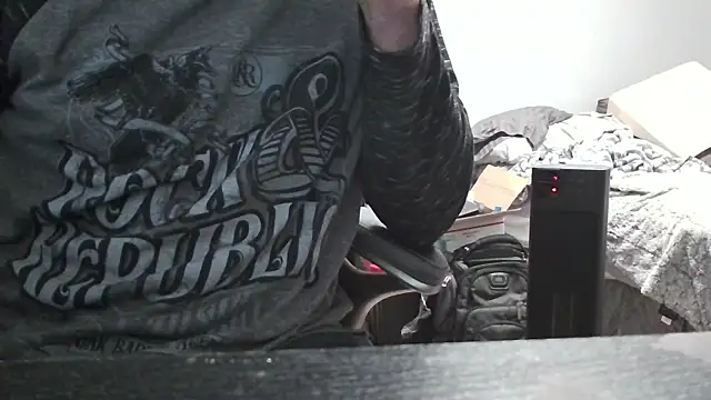 overaveragefreak4you online show from February 2, 2025, 7:52 am