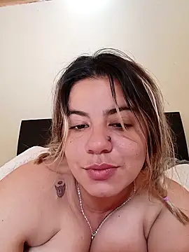 Snapshot of Candy_sr chatting on November 23, 2025, 2:05 pm Candy sr online show from November 23, 2025, 2:05 pm