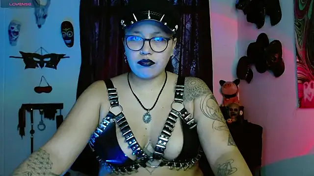 LilithSharon online show from October 28, 2025, 7:02 pm