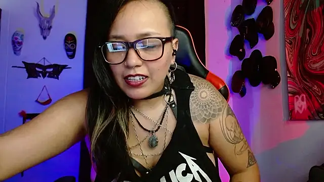 Snapshot of LilithSharon chatting on February 3, 2026, 4:45 pm LilithSharon online show from February 3, 2026, 4:45 pm