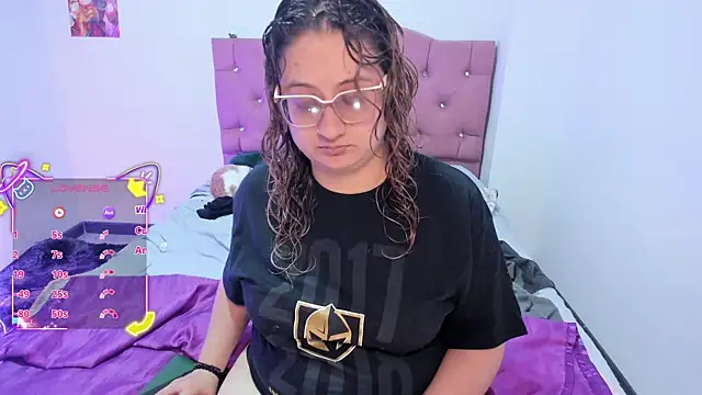 AnnieBigBoobs online show from December 16, 2025, 10:03 pm