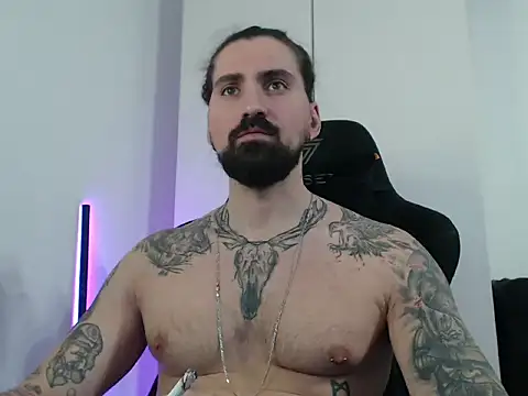 MateoHunk online show from November 7, 2025, 11:48 am