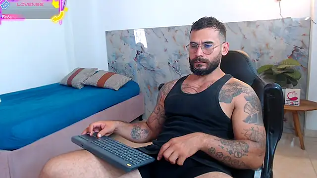 hanz col online show from October 23, 2025, 6:06 pm