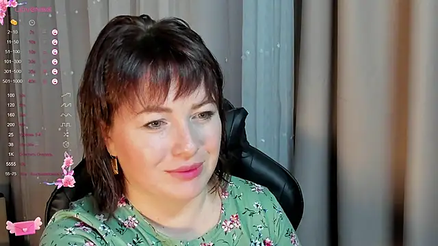 Snapshot of Victoria_Di chatting on October 13, 2025, 2:51 pm Victoria Di online show from October 13, 2025, 2:51 pm