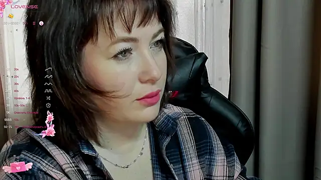 Snapshot of Victoria_Di chatting on October 30, 2025, 3:38 am Victoria Di online show from October 30, 2025, 3:38 am