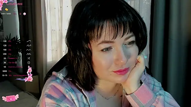 Snapshot of Victoria_Di chatting on November 6, 2025, 2:59 am Victoria Di online show from November 6, 2025, 2:59 am