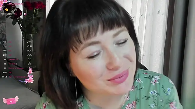 Snapshot of Victoria_Di chatting on November 14, 2025, 5:11 am Victoria Di online show from November 14, 2025, 5:11 am