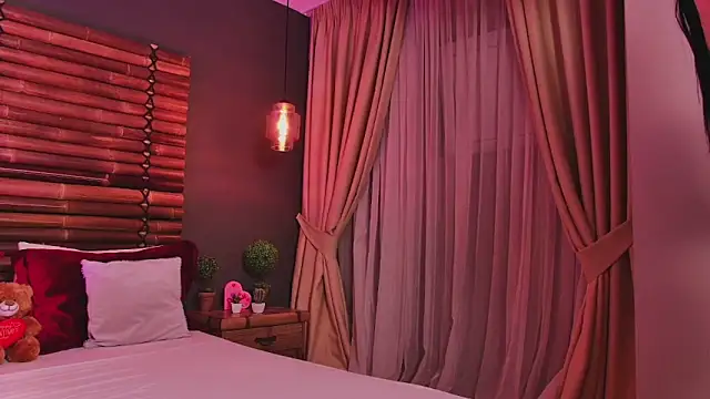 MadilynFox online show from February 22, 2026, 8:32 pm