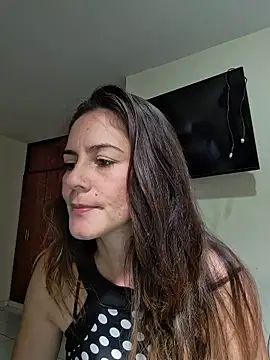 Snapshot of Hanny_24 chatting on January 14, 2026, 7:17 pm Hanny 24 online show from January 14, 2026, 7:17 pm