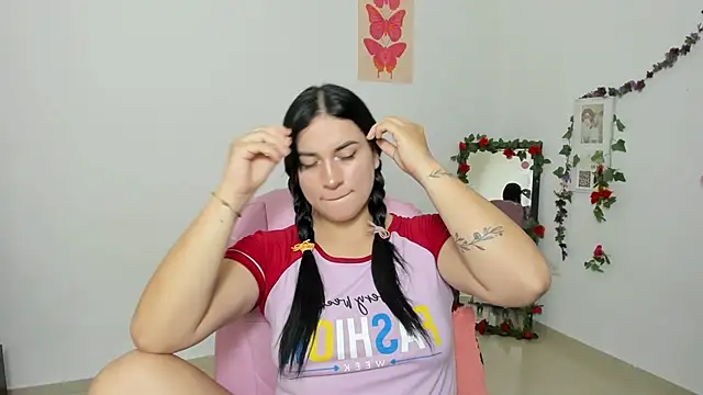 Emic  online show from November 20, 2025, 2:51 pm