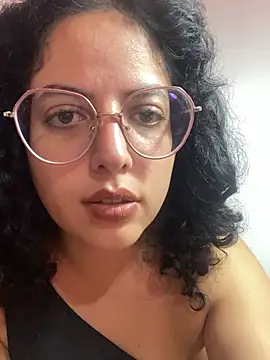 babyluna939 online show from February 28, 2025, 9:33 pm