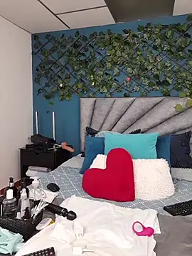 Grey Lorenz11 online show from March 5, 2026, 9:17 am