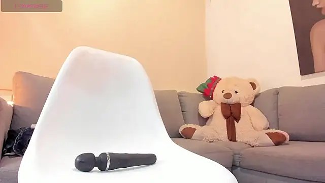 Nicolle ds online show from December 4, 2024, 2:14 am