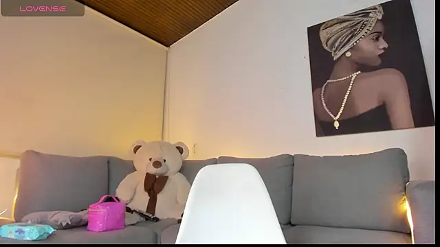 Nicolle ds online show from January 17, 2025, 12:31 am