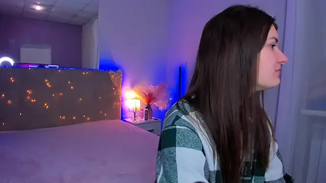 Laura Leee online show from March 5, 2026, 6:10 am