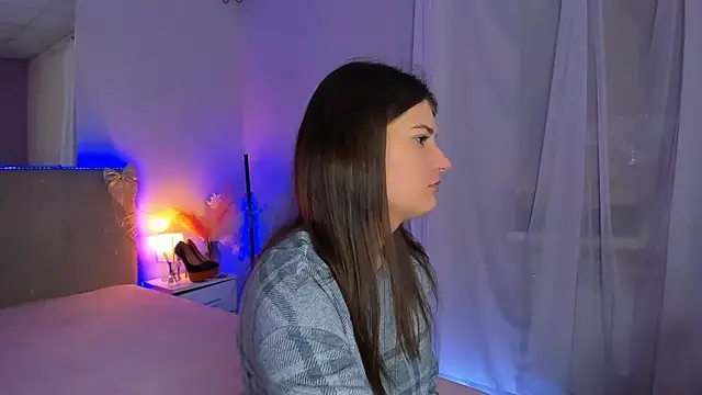 Snapshot of Laura_Leee chatting on February 15, 2026, 7:51 am Laura Leee online show from February 15, 2026, 7:51 am