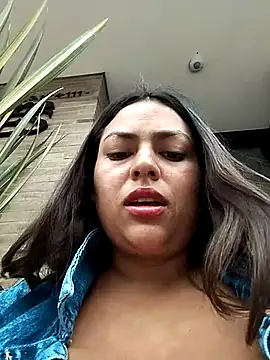 Snapshot of DULCE__26 chatting on March 6, 2025, 8:05 pm DULCE 26 online show from March 6, 2025, 8:05 pm