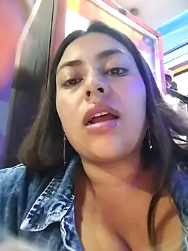 Snapshot of DULCE__26 chatting on March 21, 2025, 1:24 am DULCE 26 online show from March 21, 2025, 1:24 am