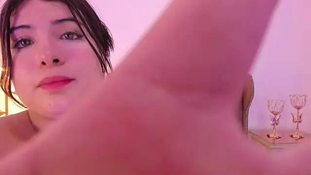 martina rivera  online show from March 4, 2026, 12:18 am