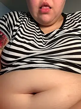 Snapshot of lunamas chatting on February 12, 2026, 9:53 am lunamas online show from February 12, 2026, 9:53 am