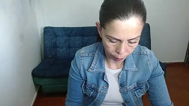 Snapshot of Marilyn_xxxx chatting on September 19, 2025, 6:34 pm Marilyn xxxx online show from September 19, 2025, 6:34 pm