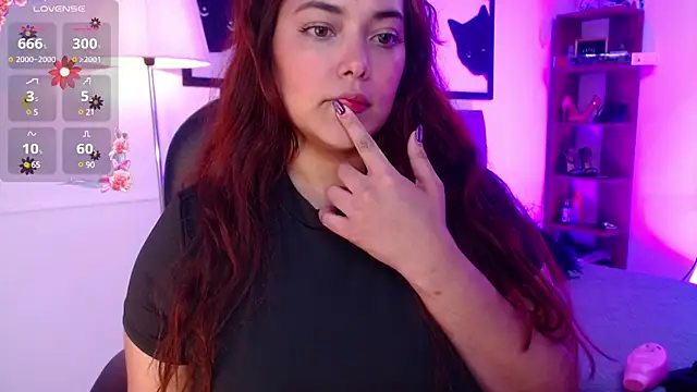 VictoriaMontero30000 online show from March 17, 2025, 12:32 am