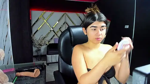 NahomiConnor  online show from March 27, 2026, 3:37 am