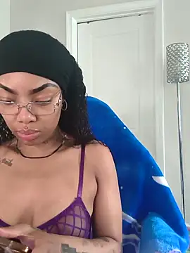 butterflybootyy online show from May 16, 2026, 12:26 pm