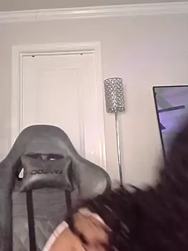 butterflybootyy online show from May 8, 2026, 11:03 am