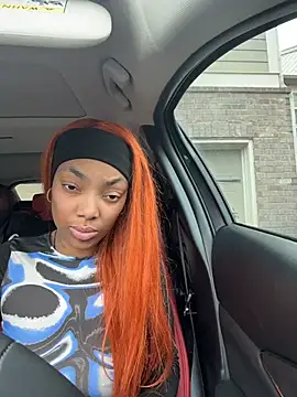 butterflybootyy online show from December 5, 2025, 6:50 pm