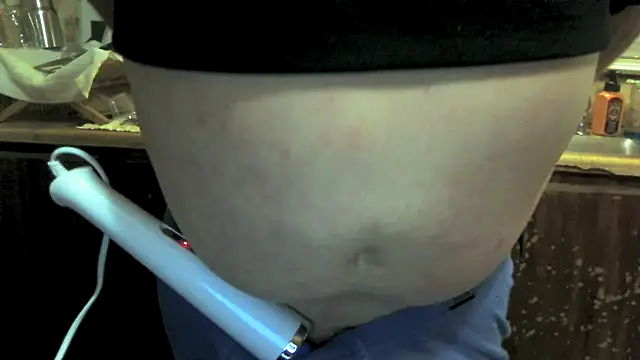 Snapshot of Leggs4U chatting on February 20, 2026, 5:04 am Leggs4U online show from February 20, 2026, 5:04 am
