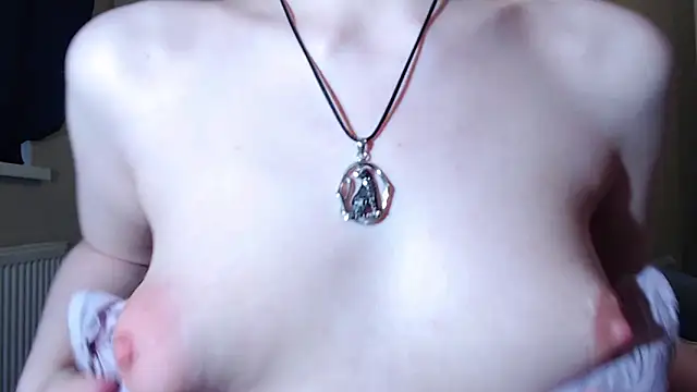 ErikysM online show from April 10, 2026, 3:41 pm