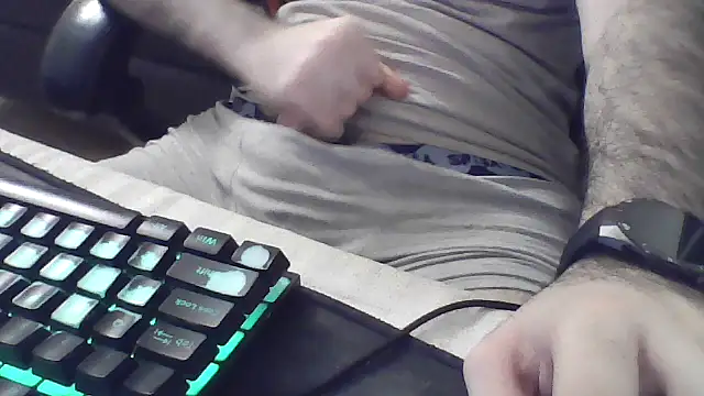 squiddy 69 online show from April 6, 2026, 12:17 am