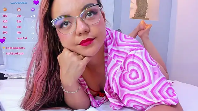 EmilyRouss  online show from March 6, 2025, 1:27 am