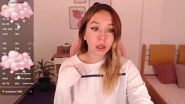 Snapshot of Dahlia__espresso chatting on February 10, 2026, 8:30 pm Dahlia espresso online show from February 10, 2026, 8:30 pm